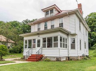 200 E Broadway, Rock Springs, WI 53961