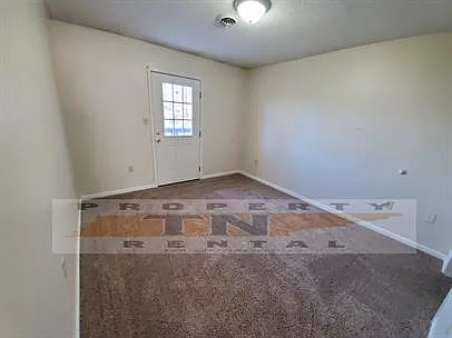 1416 N Butler Ave — Photo 4