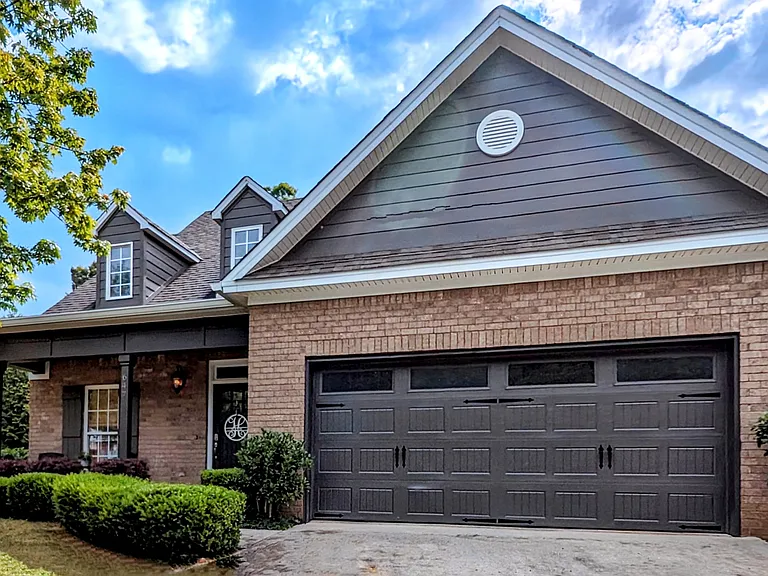 647 Carpenter Way — Photo 2