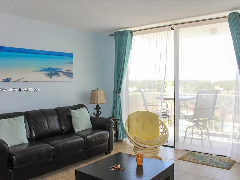 2350 NE 135th St #507 — Photo 5