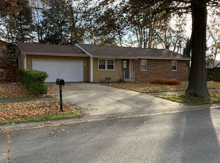 250 Plover Dr, Chatham, IL
