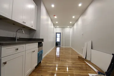 Rented by Lucky Apt Inc