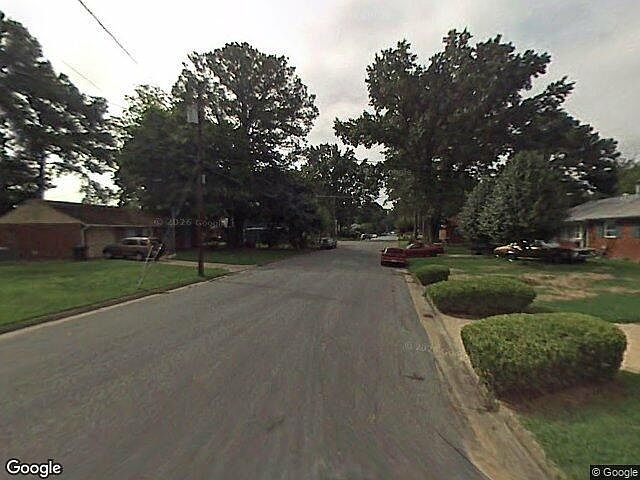 Exterior Neighborhood (street photo)