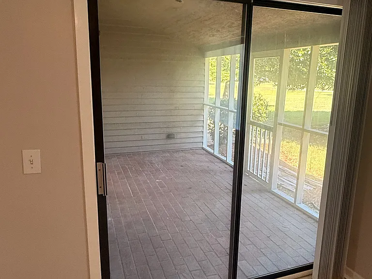5910 Chester St — Photo 26