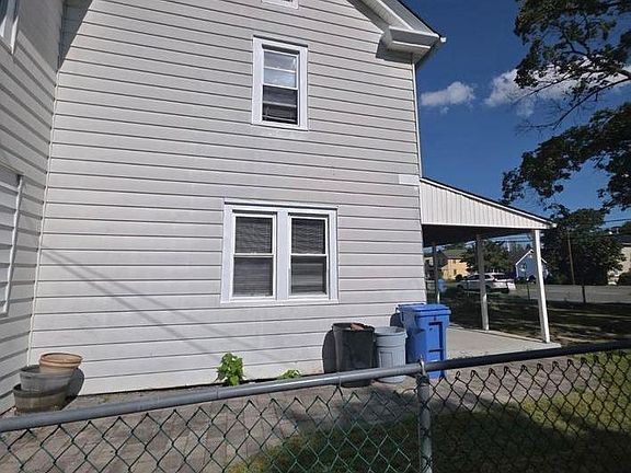 5th image of 125 W Clayton Ave
