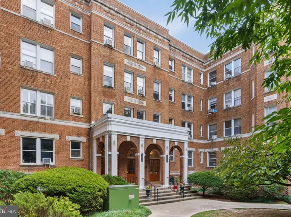 1820 Clydesdale Pl NW APT 202, Washington, DC 20009