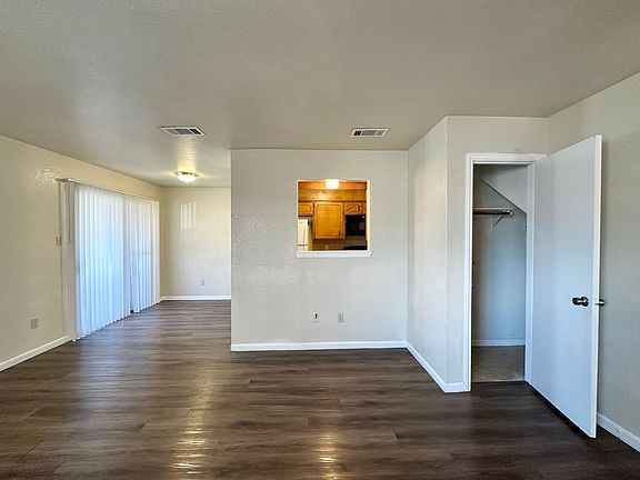 4th image of 3608 Hereford Ln #A49645a12