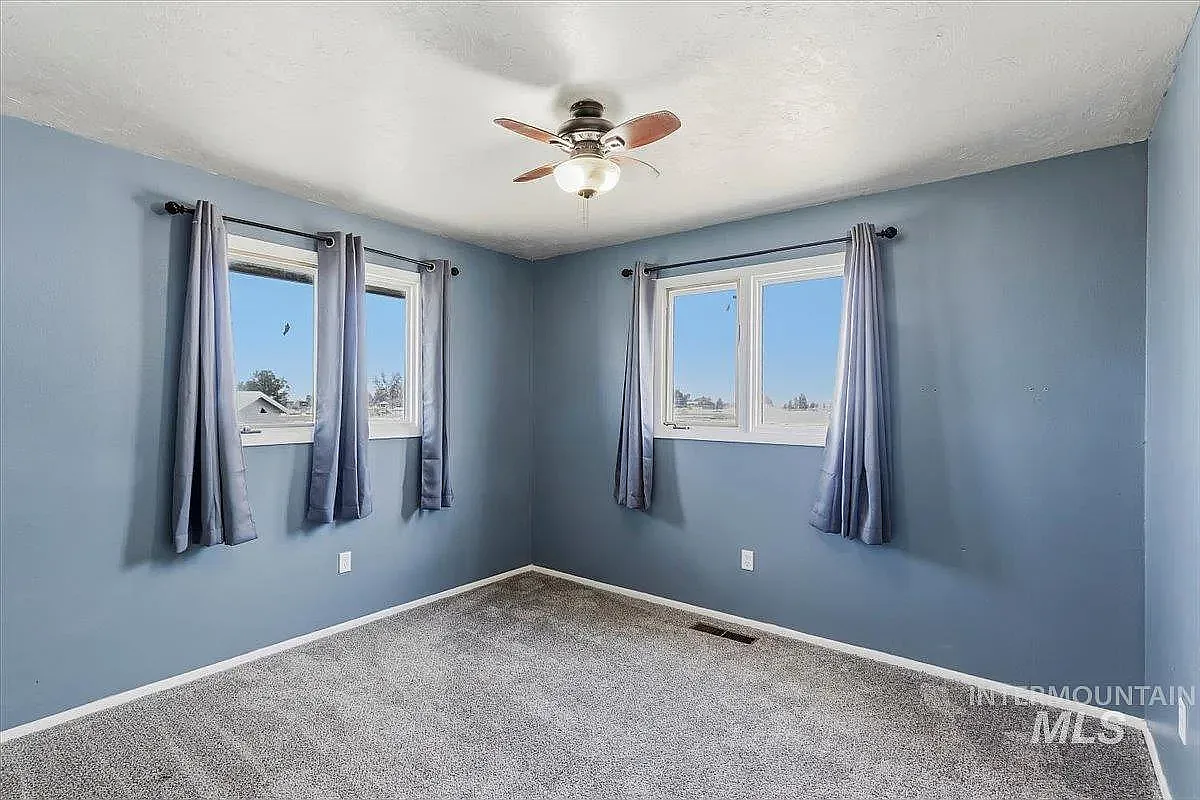 3 bed, 1468 sqft, $2,200 — Photo 4