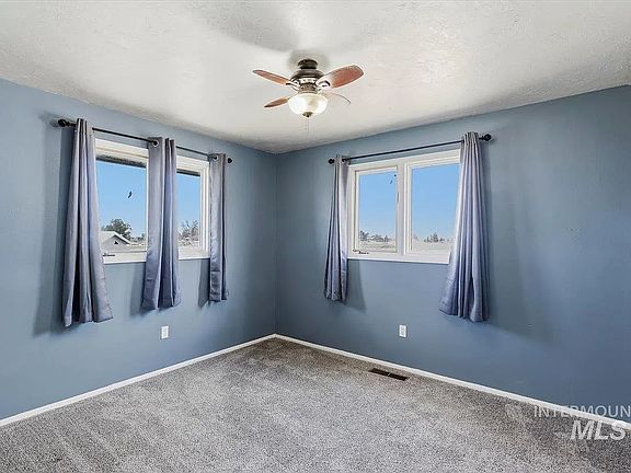 4th image of 107 Rainbow Cir