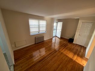 6907 222nd St FLOOR 1, Oakland Gardens, NY 11364