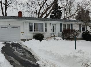 60 Amanda St, Cranston, RI 02920