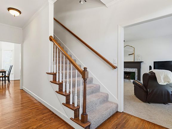 4th image of 2336 Woodland Cir