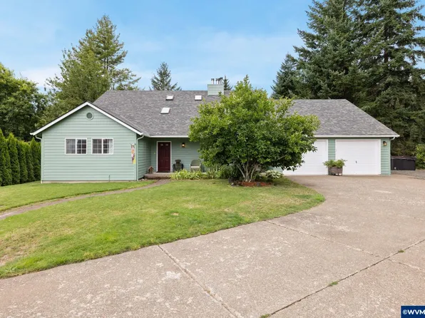 1849 SW Boxwood Ln, Dallas, OR 97338