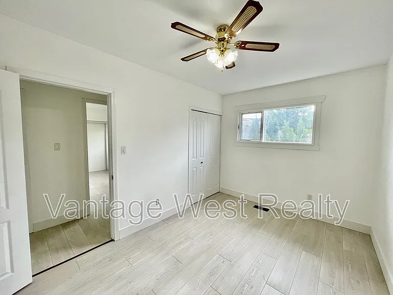240A Wallace Rd — Photo 20