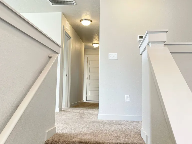 236 W Wausau St — Photo 28