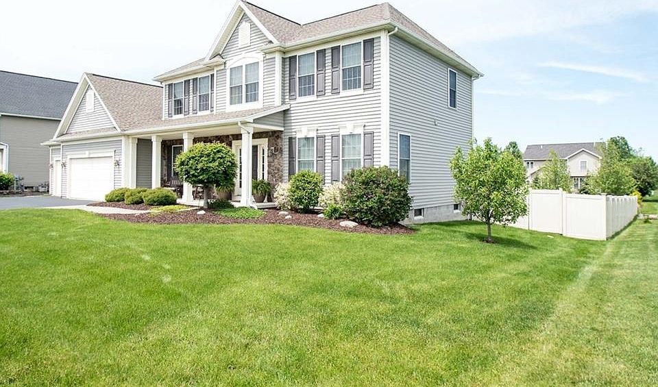 1st image of 68 Rockwell Dr