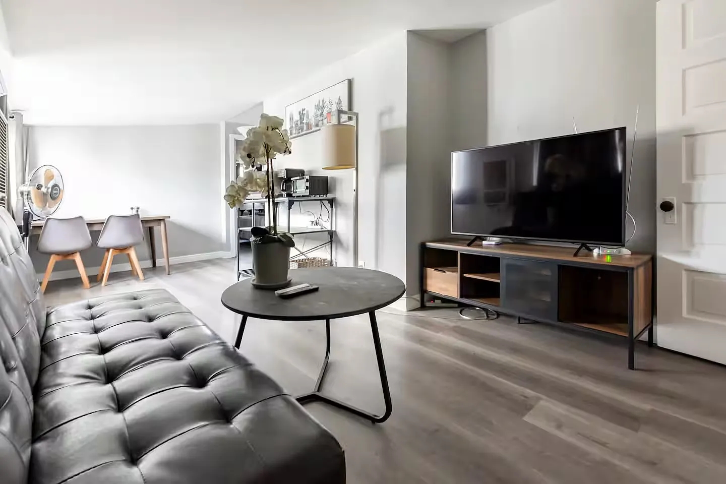 1 bed, 450 sqft, $2,950 — Photo 1