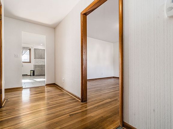 2nd image of 577 Donovan Dr