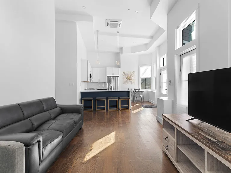 133 Boardman St #1 — Photo 6
