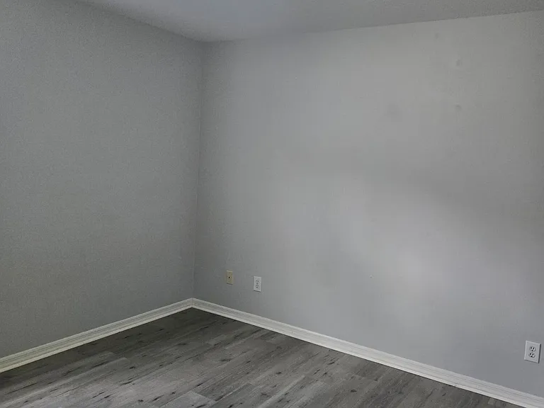 292 Carmel Dr — Photo 16