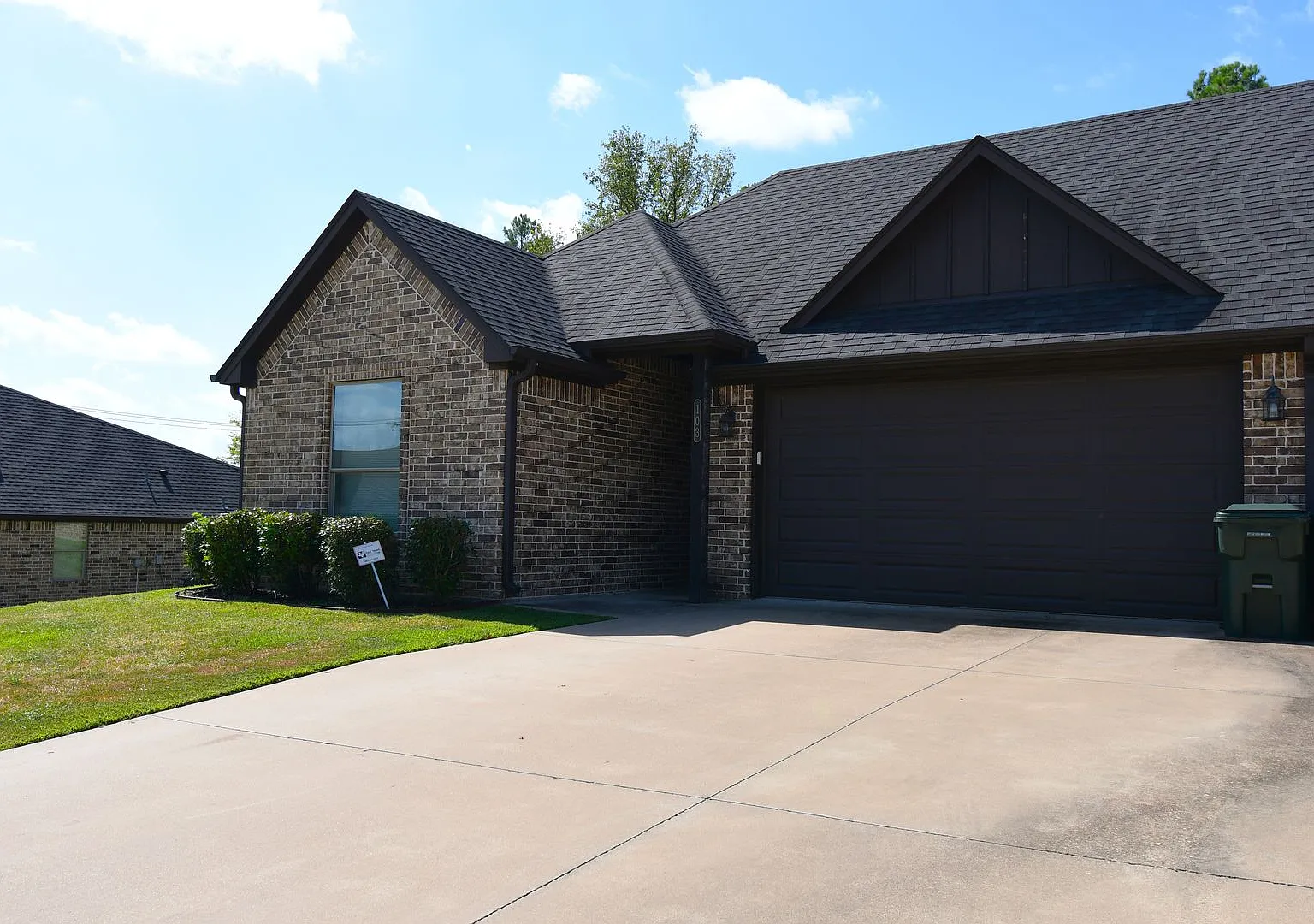 Modern 3-Bedroom 2 Bath Duplex in South Tyler — Photo 2