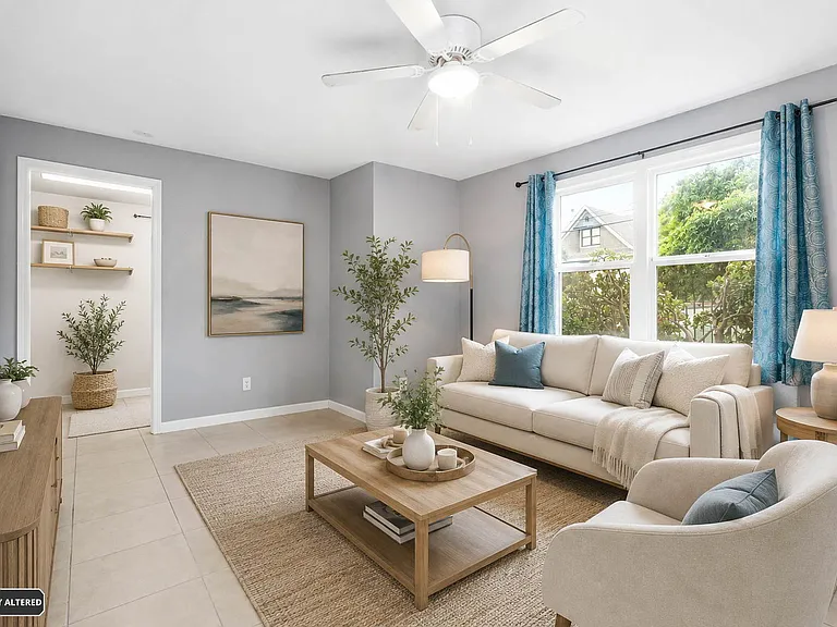 1238 Haskell St #B — Photo 1