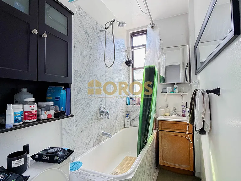 339 E 10th St #5E — Photo 6
