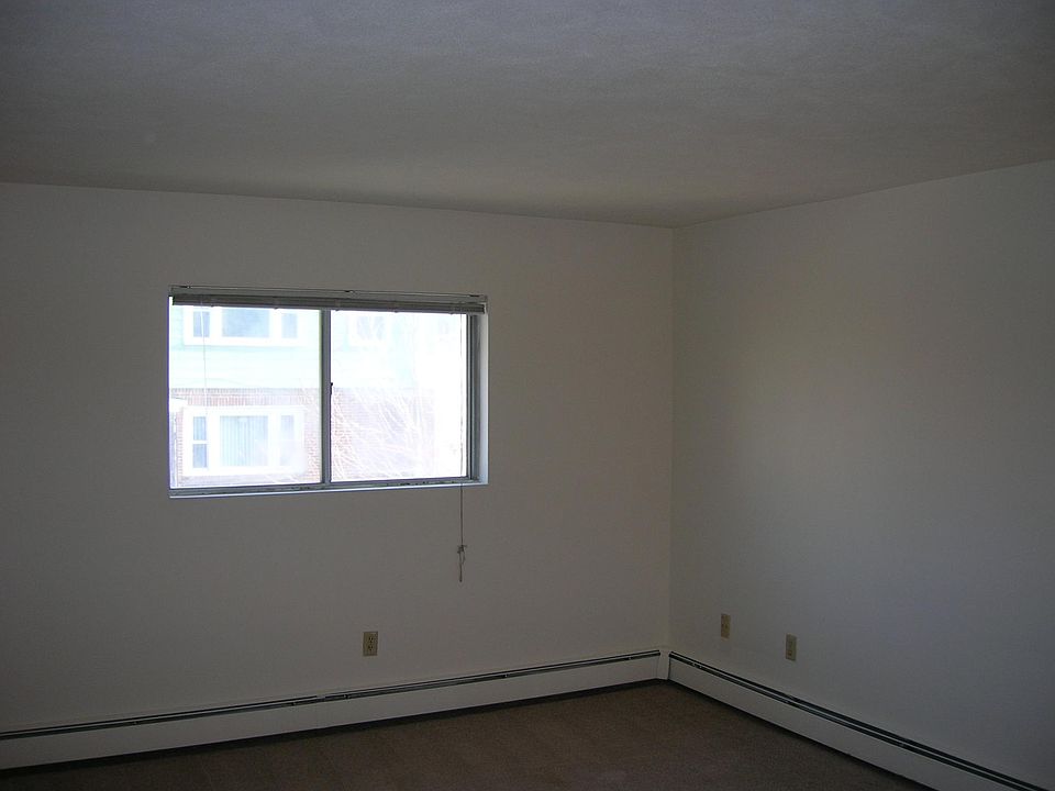 231 Elm St Everett MA Zillow