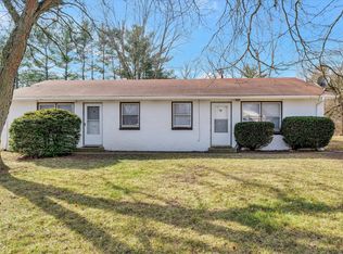 4 Tudor Ct, Champaign, IL 61821