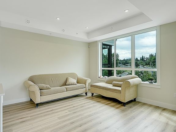 3rd image of 6285 King George Blvd #408