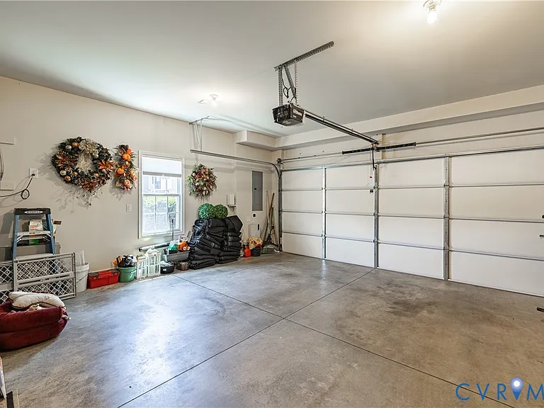 3921 Liesfeld Pl — Photo 41