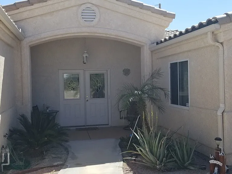 2410 Hillview Dr — Photo 2