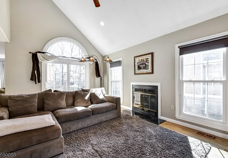 278 De Rose Ct — Photo 4