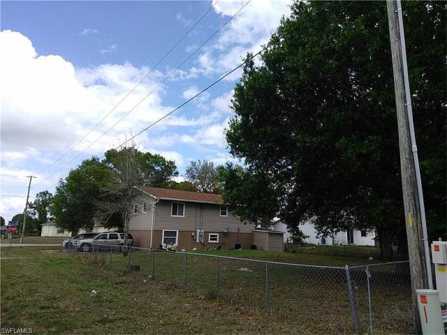 2nd image of 2201 Olive Ave S