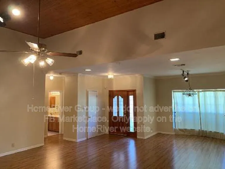 1602 Eagle Point — Photo 4