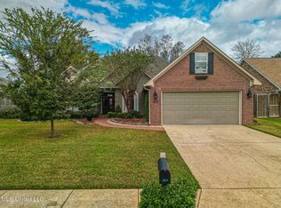 2517 Greenview Dr, Gulfport, MS 39507