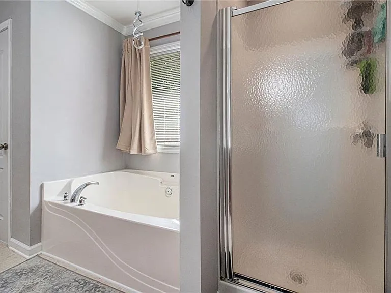 615 Hemlock Ct — Photo 26