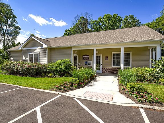 Leasing Office