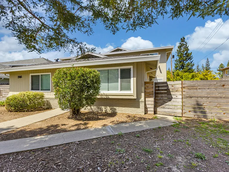 2405 Cava Ct #4 — Photo 18