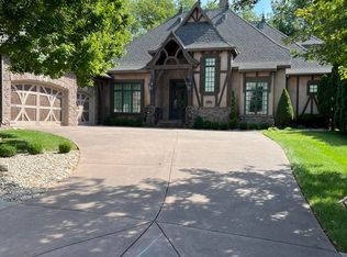 6326 S Riverglen Rd, Ozark, MO 65721