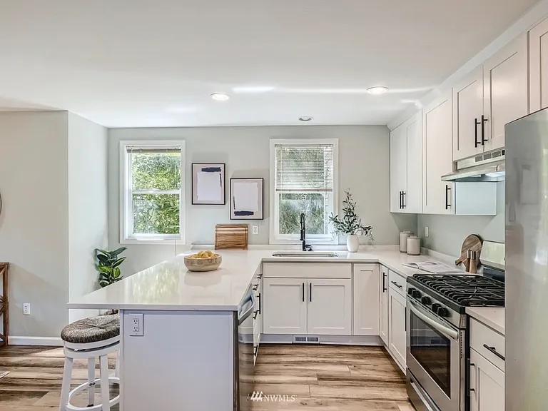 11356 28th Ave NE — Photo 13