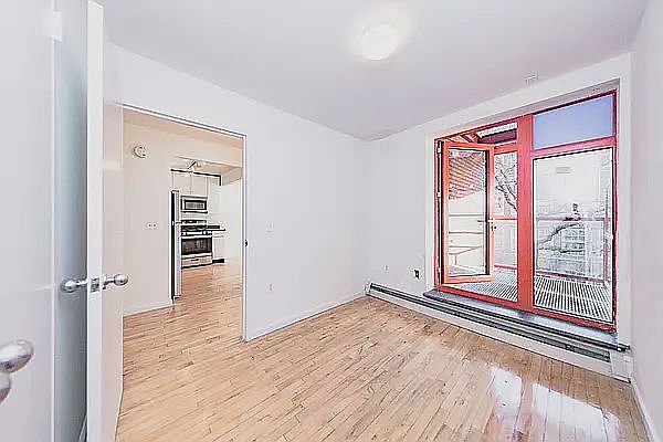 1st image of 190 E 7th St APT 310