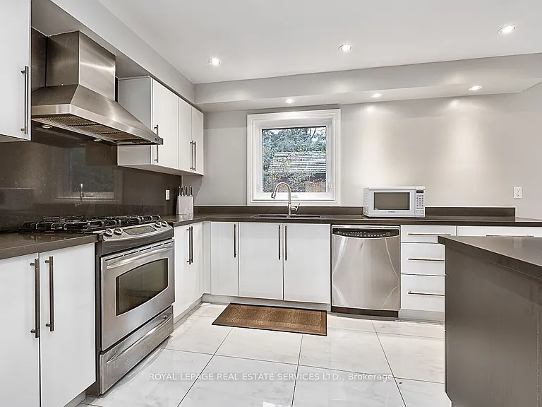 333 Callaghan Cres — Photo 10