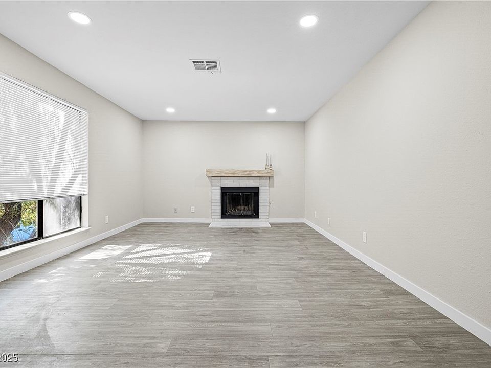 5191 Caliente St UNIT 84, Las Vegas, NV 89119 | Zillow
