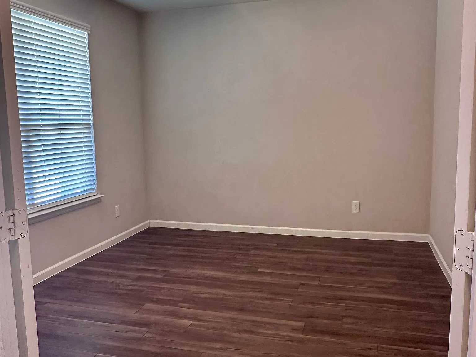132 Chase Creek Dr — Photo 2