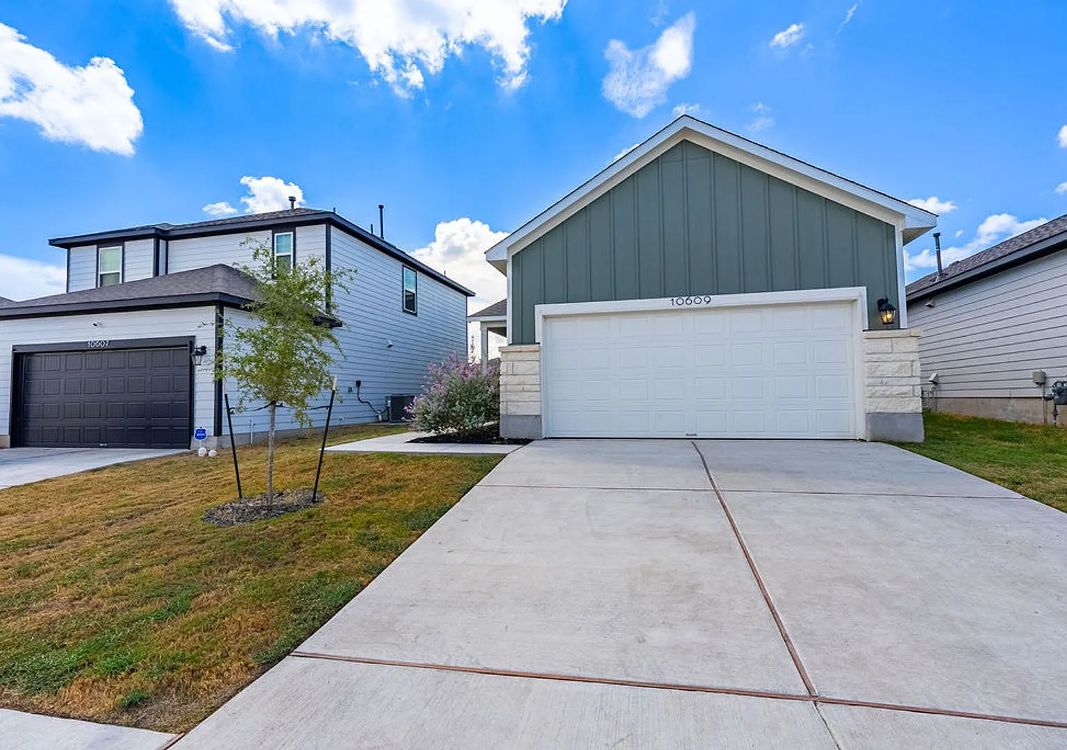 Beautiful 4 bedroom, 2 bathroom home in Buda — Photo 2