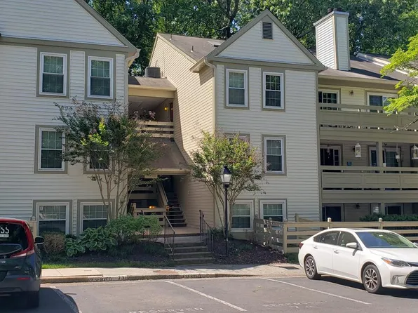 2237 Lovedale Ln APT G, Reston, VA 20191