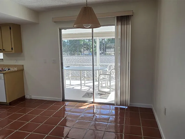 180 Cypress Way E #E230 — Photo 12