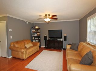 6900 Roswell Rd APT C-8, Sandy Springs, GA 30328