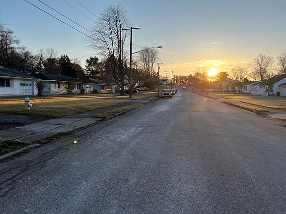 5th image of 190 Kinkel Ave
